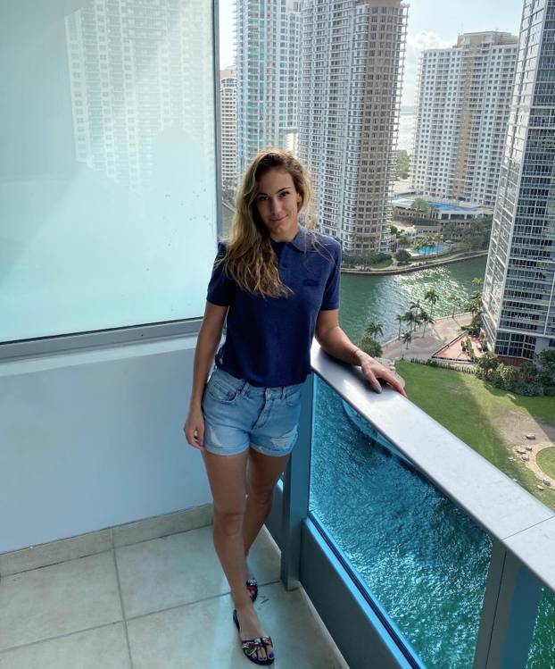 FOTO Zadarska tenisačica i bivši košarkaš Cibone objavili zaruke