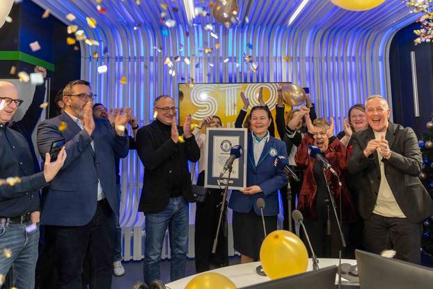 Pogledajte 24 fotografije koje su obilježile tjedan: Slavne dame i dalje ne izlaze iz bikinija