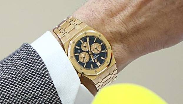 Sat Piguet Royal Oak vrijedan oko milijun kuna krasi ruku Zdravka Mamića na konferenciji u Mostaru