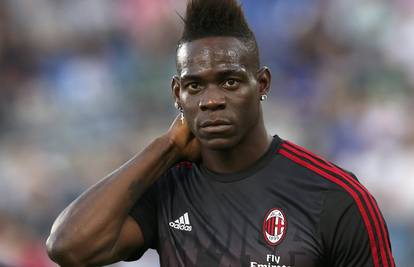 'Dobar dečko' Balotelli: Svojim suigračima je spremio poklone