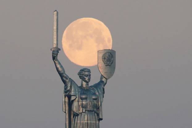 The Pink Supermoon is seen in Kiev