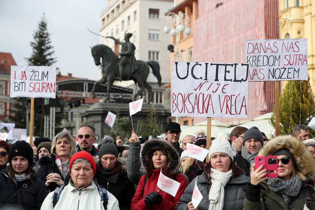 Zagreb: OdrÅ¾ana prosvjedna povorka "Za sigurne Å¡kole" od HNK do Trgba bana JelaÄiÄa