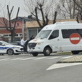 Maloljetnik se na motoru zabio u školski autobus u Ivanić-Gradu