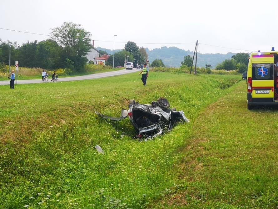 Izletjeli su s ceste u Virovitici: Jedan mrtav, dvoje ozlijeđenih