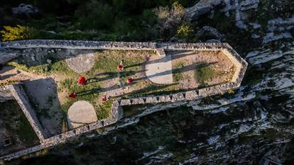 FOTO Ovakvu ju sigurno još niste vidjeli: Pogledajte kako tvrđava Klis izgleda iz zraka