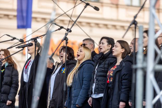 Zagreb: Skup podrške Ukrajini i ukrajinskom narodu na Trgu bana Josipa Jelačića