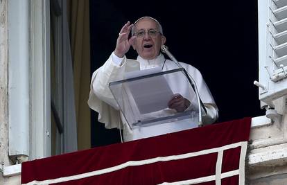 'Papa nije rekao da namjerava zaređivati žene za đakone...'