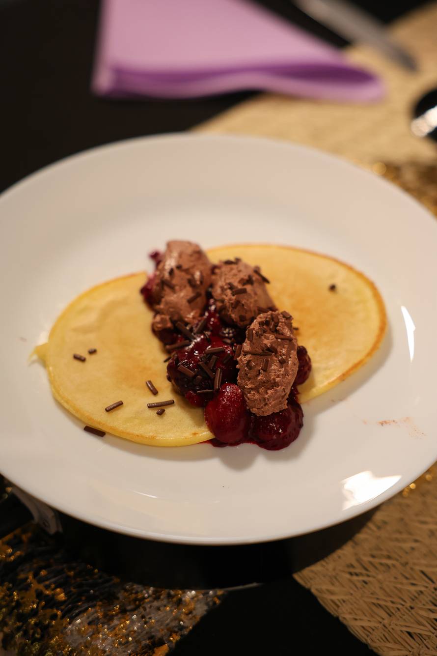 Twerkerica Sarah probila je led u 'Večeri za 5' i osvojila 30 bodova: 'Desert je bio žilav'