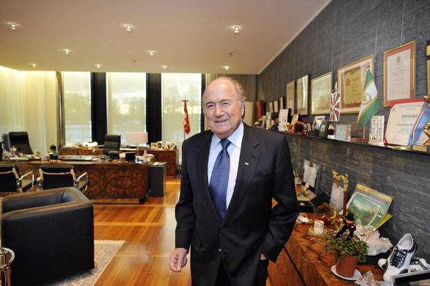 Sepp Blatter u svom uredu u Zurichu, arhivske fotografije 