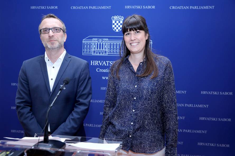 Zagreb: MOST o novoj Å¡kolskoj godini i starim problemima