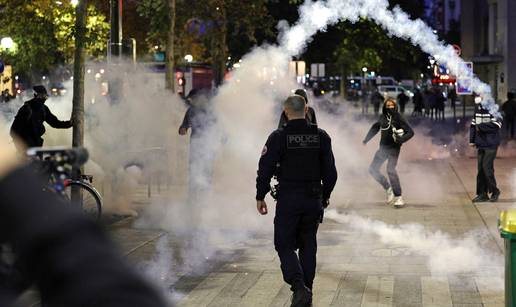 Počeo kaos u Francuskoj: Štrajk zbog vladinih mjera štednje, na ulicama do 900.000 ljudi?!