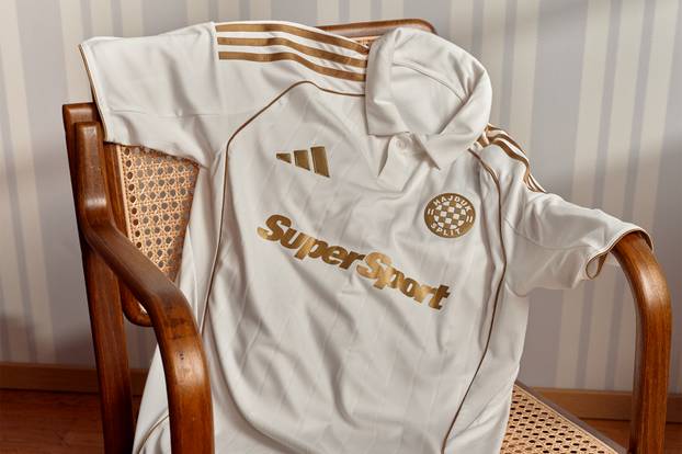 FOTO Hajduk je predstavio treći dres. Slavi 100 godina operete