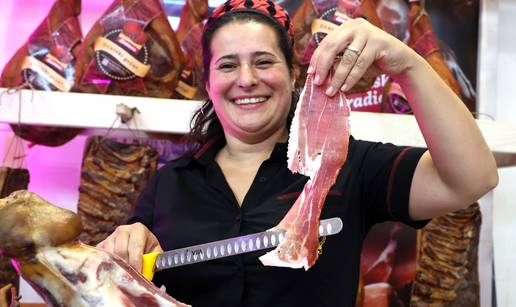 Gastro raj u Drnišu: Festival pršuta donosi vrhunske delicije