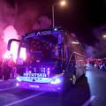 Nestvarne scene iz Buzina: Pogledajte kako su navijači dočekali bus s vatrenima