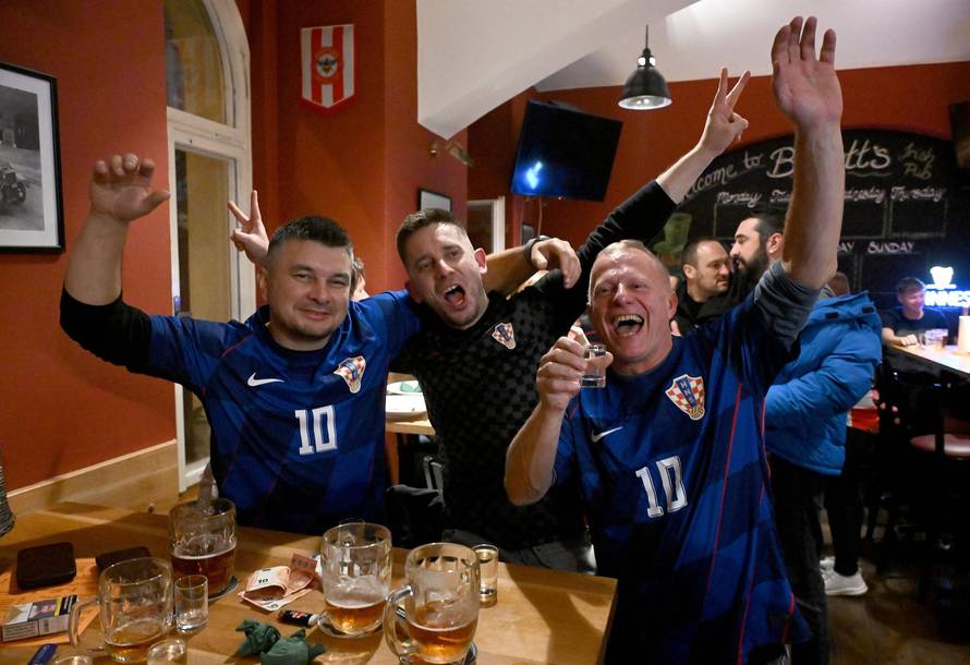 Hrvatski navijači u Pragu dan prije utakmice