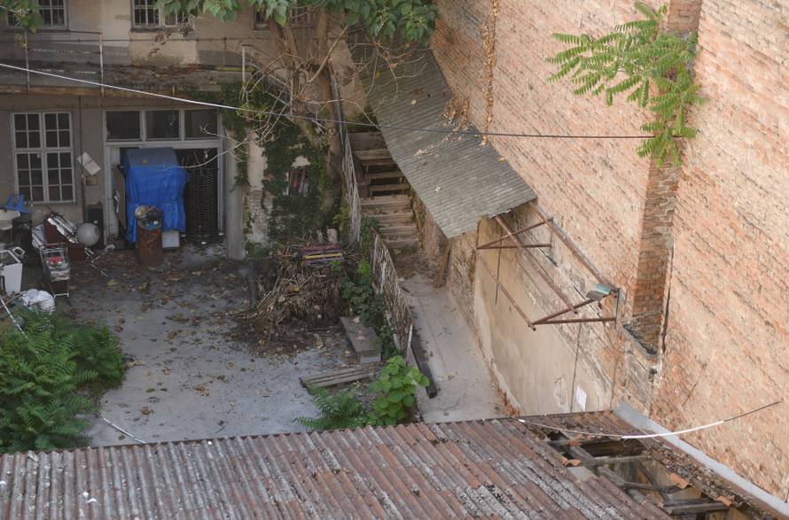 Zagreb: Azbestni krov Medike