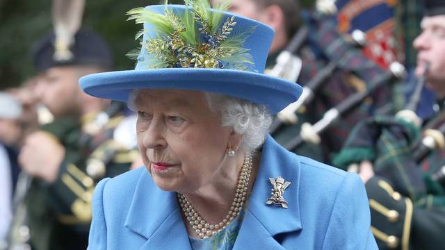Kraljica Elizabeta II stigla u svoju ljetnu rezidenciju u dvorac Balmoral u Škotskoj