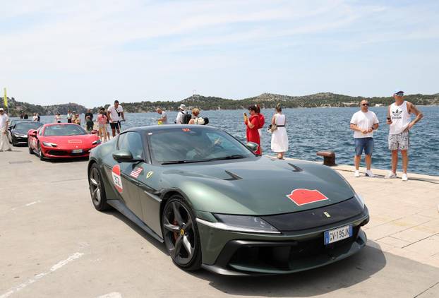 Šibenik: Turneja Ferrari Cavalcade 2026. s više od 120 Ferrarija na šibenskoj rivi