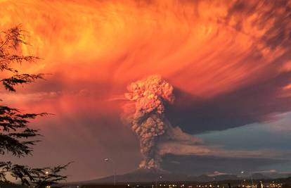 Panika u Čileu: Eksplodirao vulkan, evakuirali 4000 ljudi