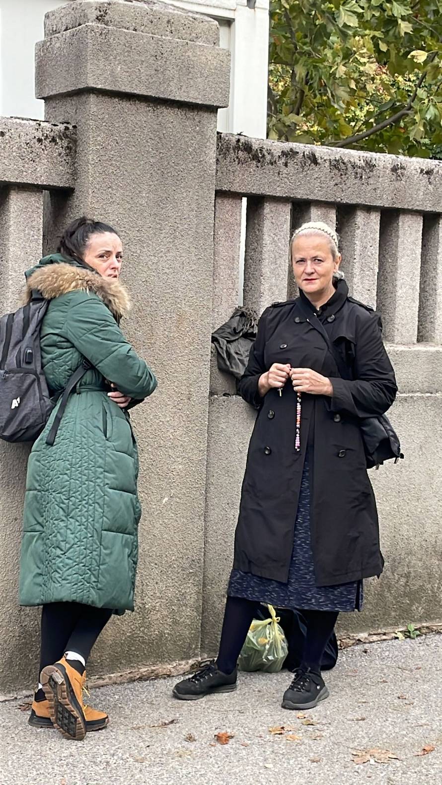 Došle moliti pred Petrovu protiv pobačaja pa se brinule za svoja prava: 'Imate dozvolu za foto?'