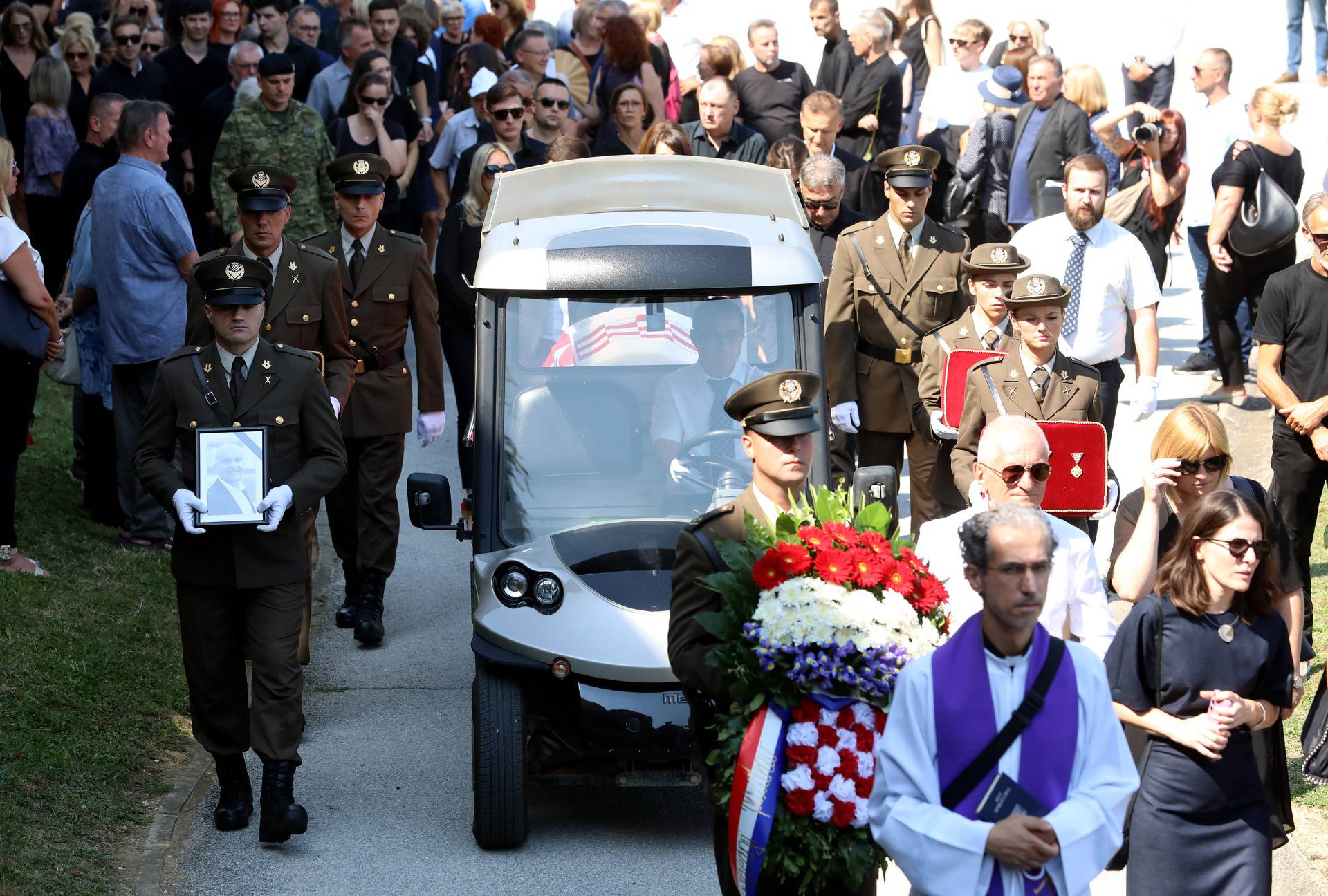 Zagreb: Pogreb Predraga Freda Matića na Krematoriju