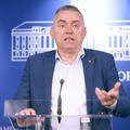 &Cacute;ipe prozvao ljevicu: 'Priznajte &zcaron;rtve komunisti&ccaron;kih zlo&ccaron;ina'