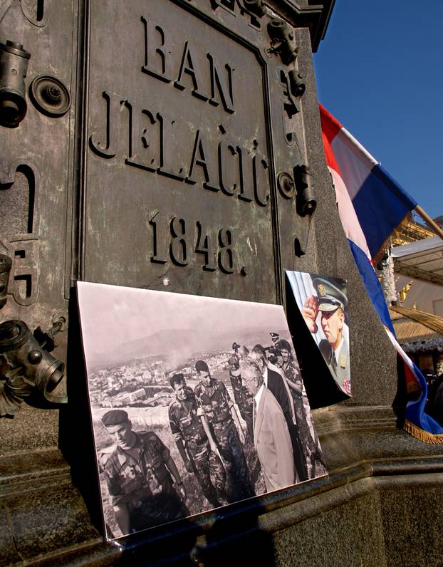 ARHIVA -  Tristotinjak osoba okupilo se na Jelačićevom trgu tijekom skupa podrške Gotovini