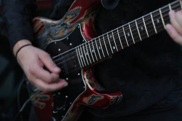 Osijek: Rock bend Echoes zabavljao Osječane na prvom pokretnom koncertu