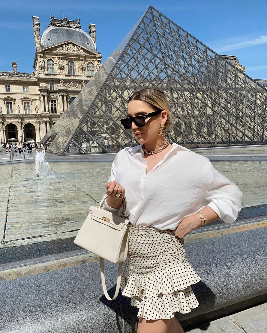 Leyla Hajrović u crnoj jakni koja košta vrtoglavih 10 tisuća kuna