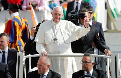 Papa je proglasio pet svetaca, među njima i britanski kardinal
