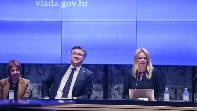 Zagreb: Članovi Vlade na prezentaciji Vijeće za provedbu Kodeksa ponašanja državnih dužnosnika u tijelima izvršne vlasti