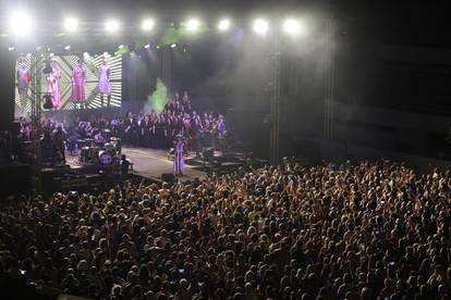 FOTO Veliki koncert Leta 3 na ŠČalati: Zlatni traktor zasjao na pozornici, okupilo se mnoštvo