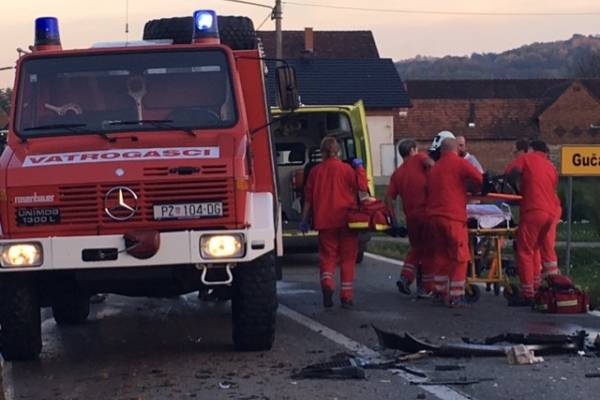 Frontalni sudar auta i kamiona: Poginuli su muškarac i žena