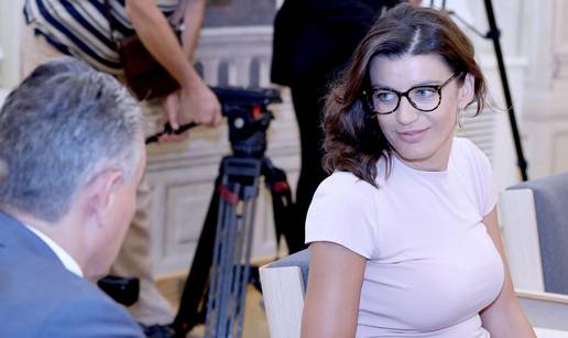Josipa je još prijavljena kod bivšeg, a živi kod novog muža. Ima novi posao u jakoj IT firmi