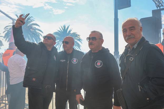 Split: Torcida na Rivi održala prosvjed