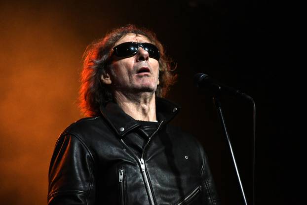 Koncert Psihomodo Popa na adventu u Koprivnici