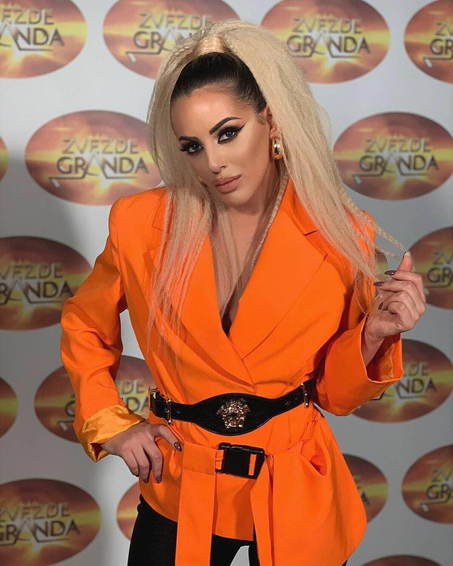 Pravnica Marijana: 'Zarađujem više ako pjevam po kafanama'