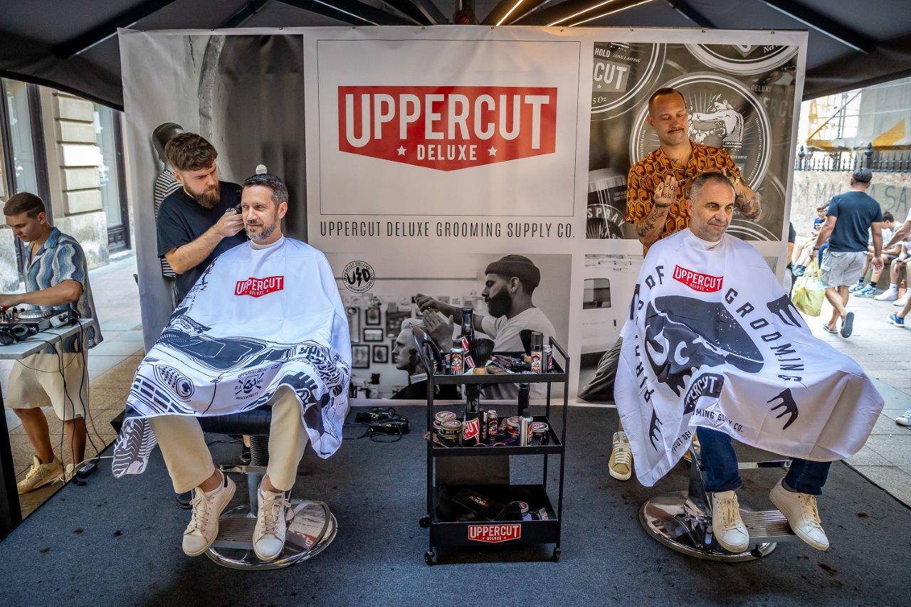 U centru Zagreba održan zabavni "Uppercut Deluxe Barber Show"