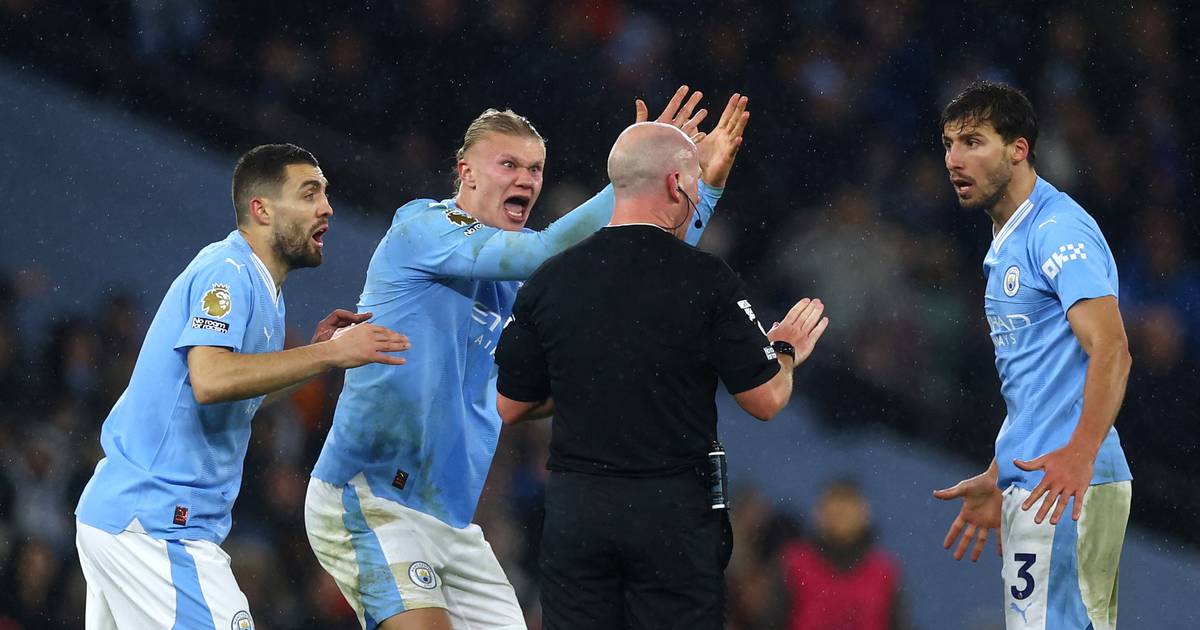 Voetballers van Manchester City beboet voor wangedrag op het veld