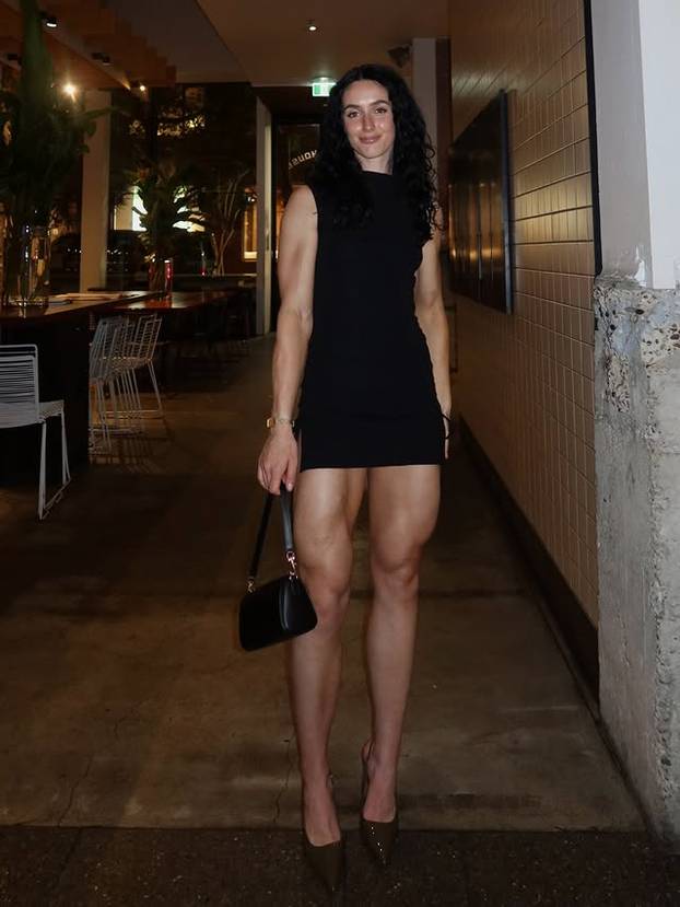 FOTO Tijelo joj je spektakl i nema ni grama masti: Ovako izgleda savršena trenerica!