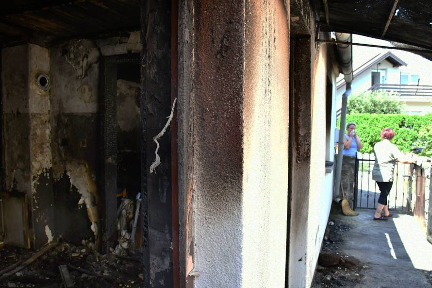 Tragedija u Sl. Brodu: U požaru kuće poginula jedva pokretna starica, sumnja se na opušak