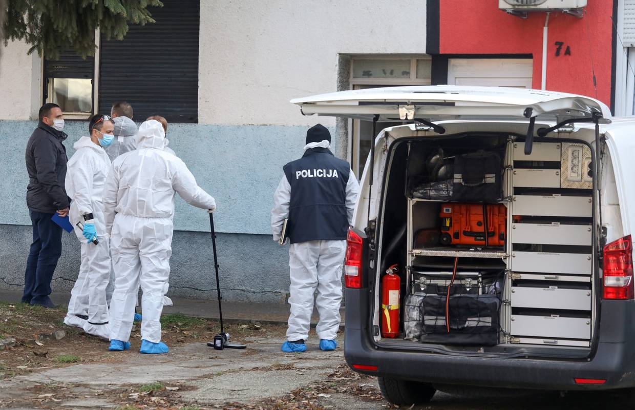 Žena (55)  ubijena, a policija je uhitila njenog posvojenog sina koji je tražio pomoć od susjede