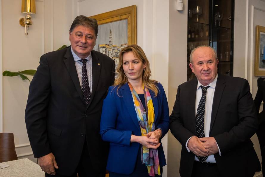 Split: Konferencija za medije Željka Keruma na kojoj je predstavio kandidata za lokalne izbore