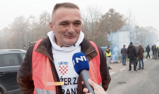 'Iza Stožera Domovinskog pokr, ovaj...': Prosvjednik se zapleo na pitanju o pozadini prosvjeda