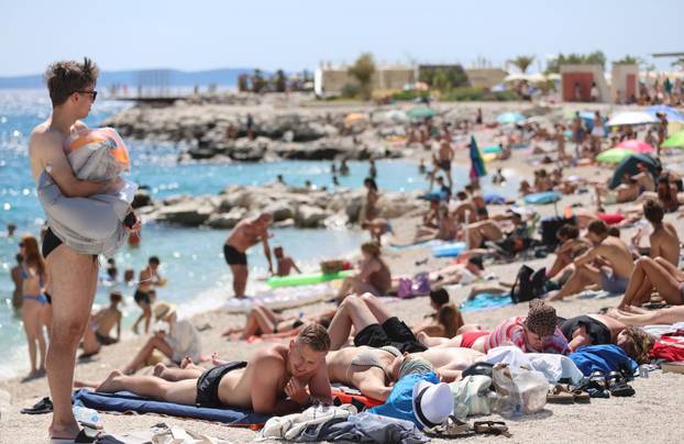 Splićani i turisti osvježenje potražili na Žnjanu