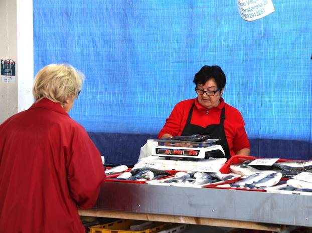 Šibenik: Ponuda ribe u šibenskoj ribarnici