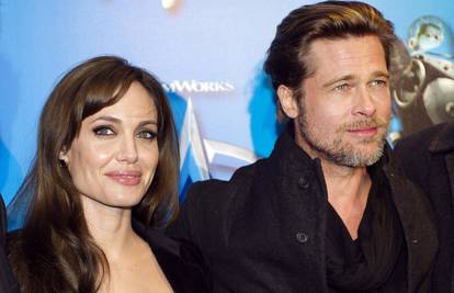 Angelina i Brad Pitt vjenčali su se na obali Indijskog oceana?