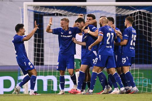 Dinamo - Kauno 5-0: Pukla je petarda na Maksimiru! 'Modri' jednom nogom u 4. pretkolu