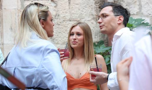 Domenica &Zcaron;uvela otkrila oko &ccaron;ega se naj&ccaron;e&scaron;&cacute;e posva&dstrok;a s de&ccaron;kom, ali i &scaron;to misli o braku