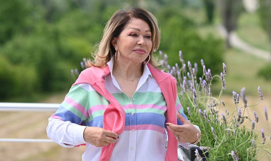 Vila Nede Ukraden u blizini Imotskog zjapi prazna u rujnu: Ima grijani bazen, jacuzzi...